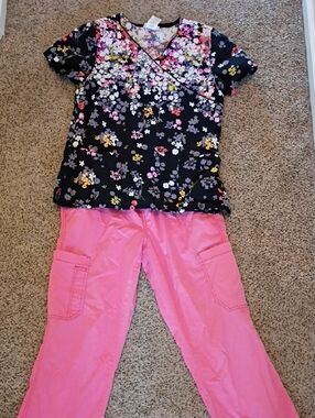 Women’s Floral V-Neck Tunic Top in Black with Pink & Yellow Accent - Unbranded